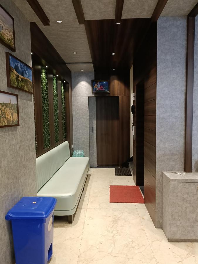 Hotel Vrinda Inn ウダイプル エクステリア 写真